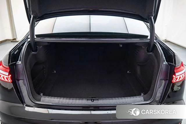 Audi A6L id 4210238 из Китая 12