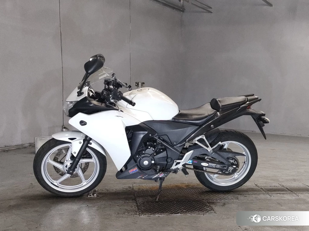 Проданный Honda CBR250R 2011 из Японии, фото 2