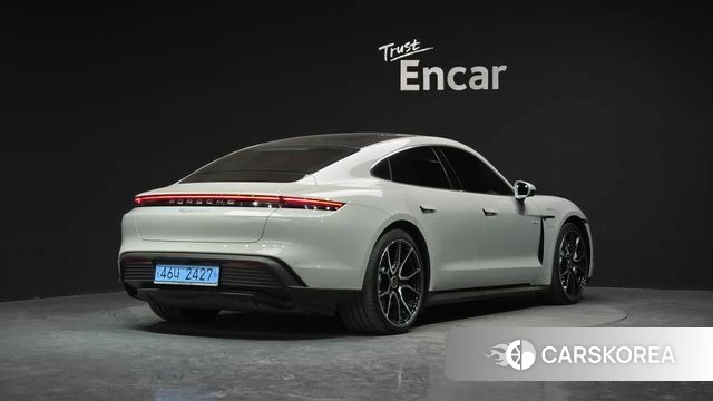 Porsche Taycan id 4201087 из Кореи 12