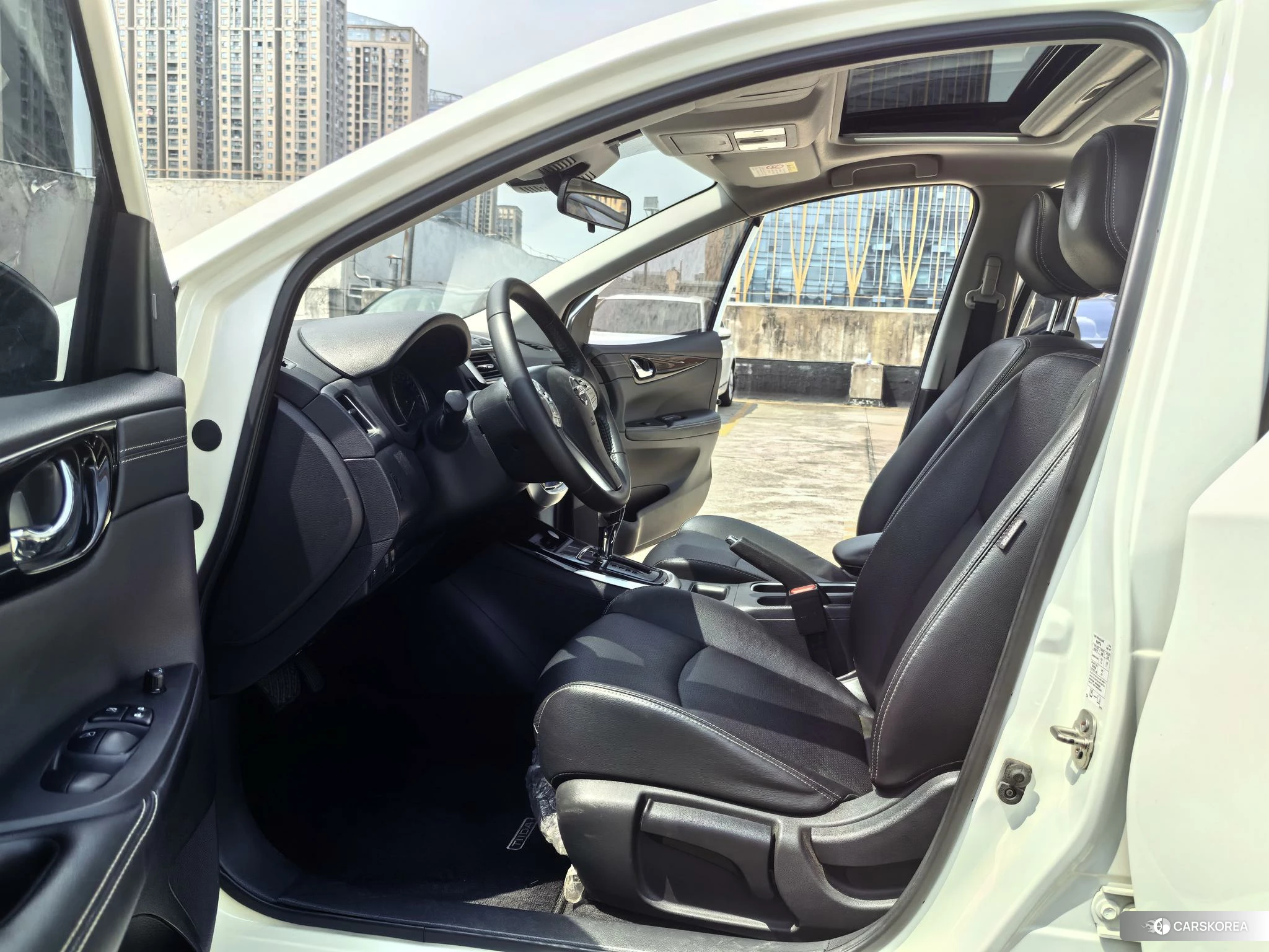 Nissan TIIDA id 4440604 из Китая 9