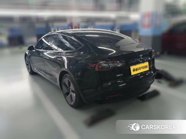 Tesla Model 3 2022 Черный из Китая, фото 2