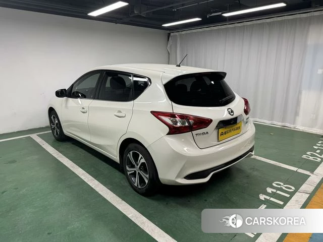 Nissan TIIDA id 4207380 из Китая 12