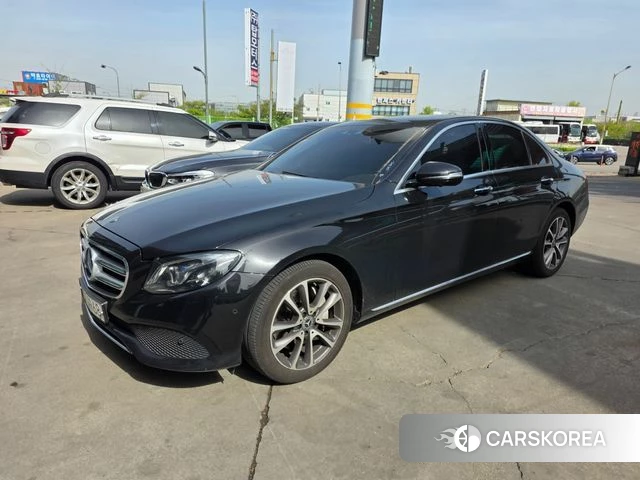 Mercedes-Benz E-Class W213 2018 Черный из Кореи, фото 2