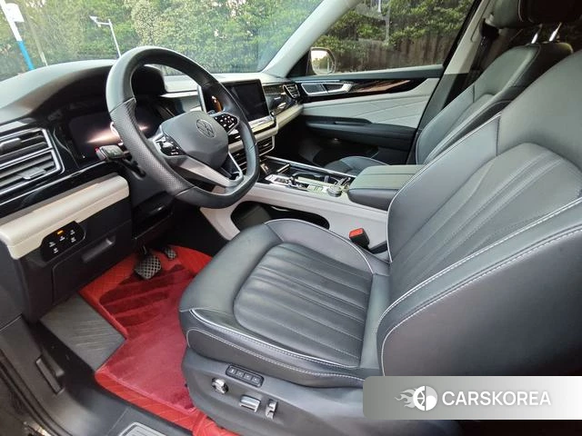 Volkswagen Tourang 2023 Черный из Китая, фото 5