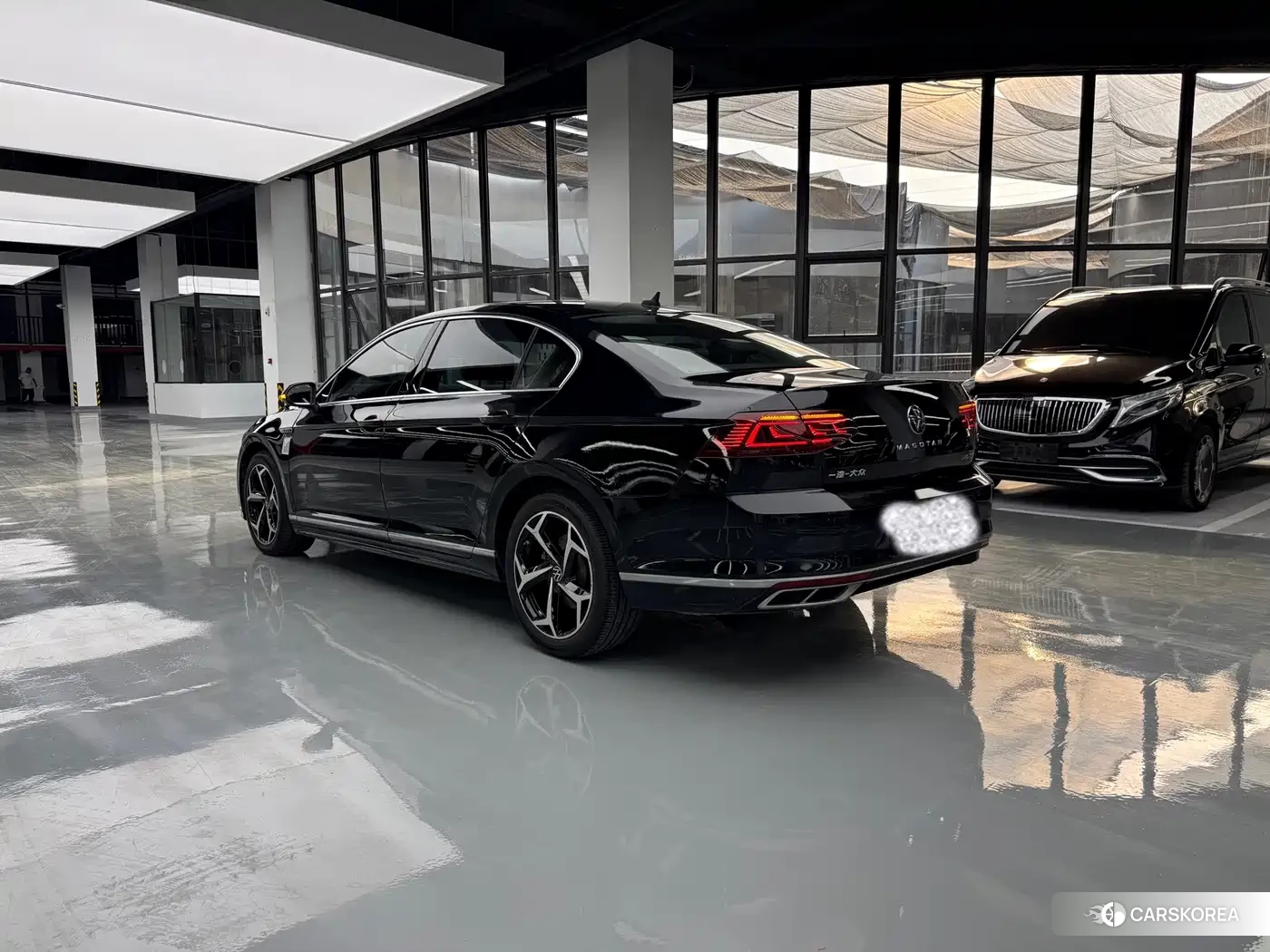 Volkswagen Magotan 2023 Черный из Китая, фото 6