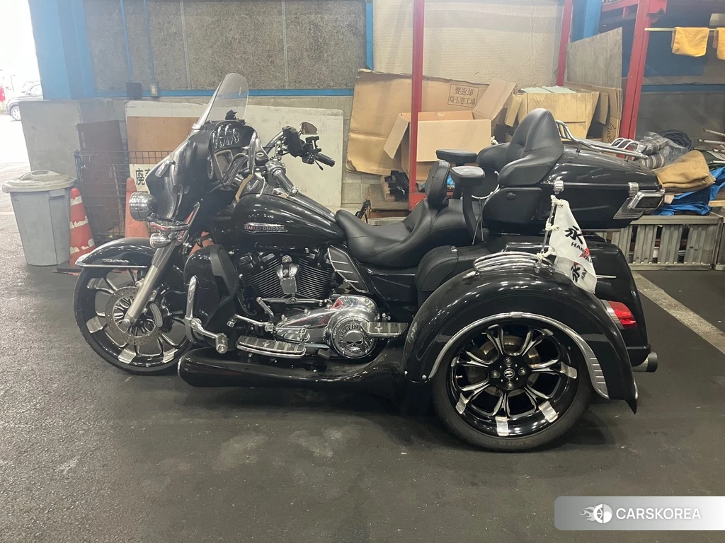 Проданный OTHER HARLEY FLHTCUG 2017 из Японии