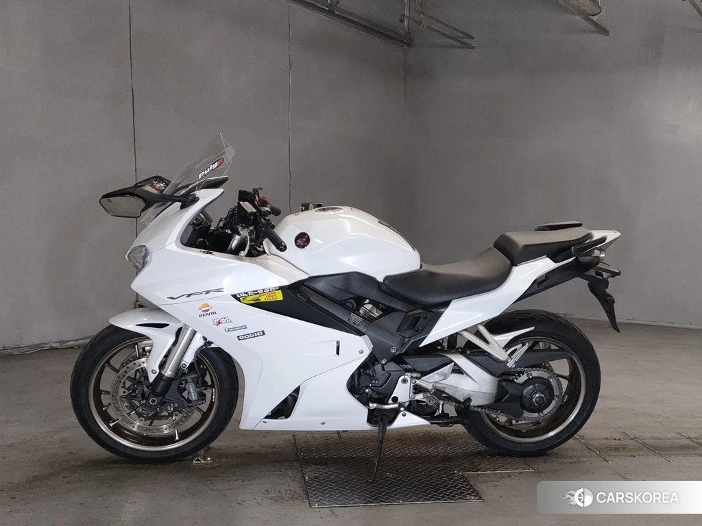 Проданный Honda VFR800F 2018 из Японии, фото 2