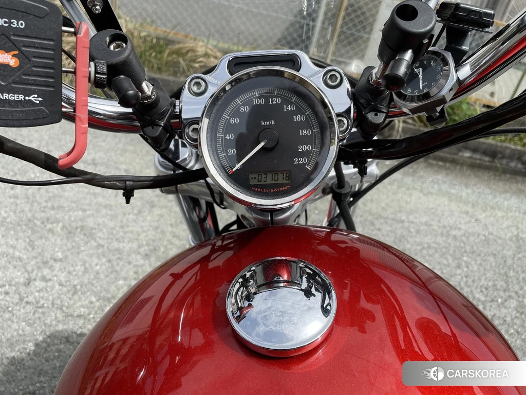 Проданный Harley-Davidson Sportster XL1200CA 2013 из Японии, фото 2
