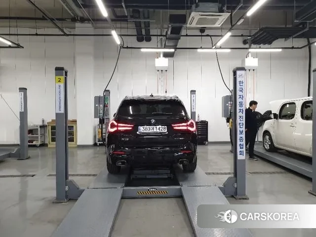 BMW X3 (G01) 2022 Черный из Кореи, фото 2