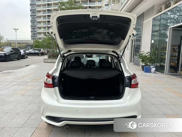 Nissan TIIDA id 4277390 из Китая 12