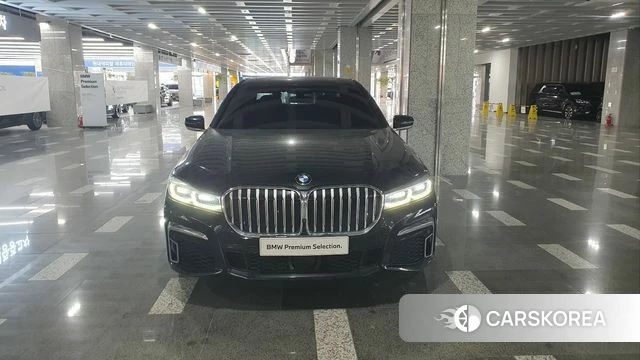 BMW 7 Series (G11) 2022 Черный из Кореи, фото 2