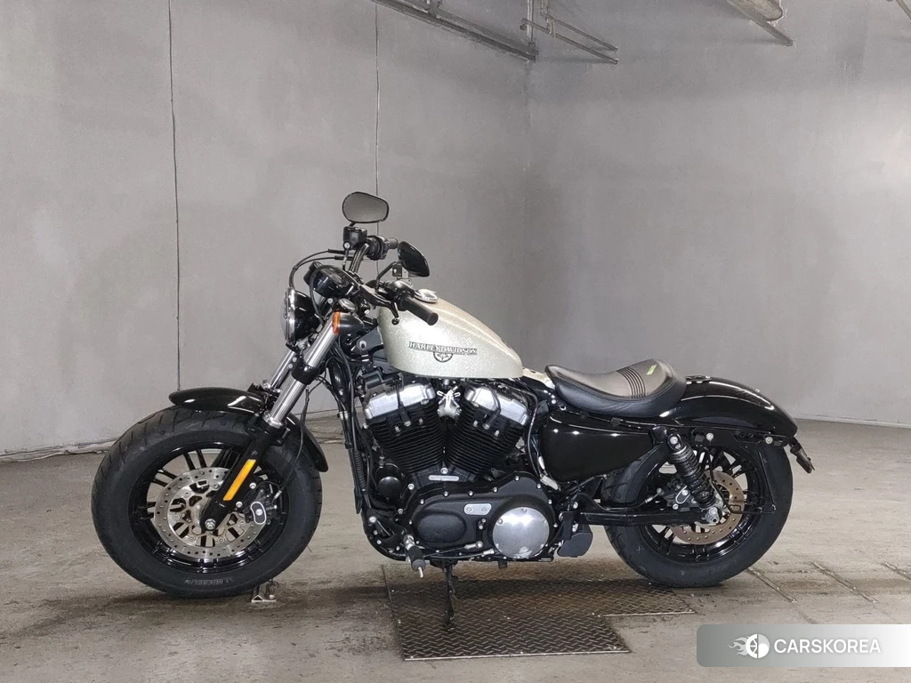 Проданный Harley-Davidson Sportster 48 XL1200X 2018 из Японии, фото 2