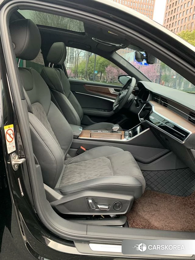 Audi A6L id 3909013 из Китая 7