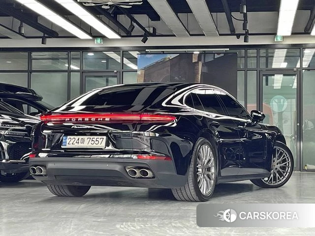 Porsche Panamera (976) 2024 Черный из Кореи, фото 2
