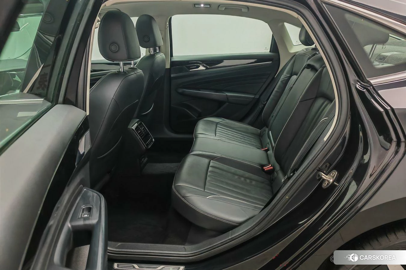 Volkswagen Passat id 4486125 из Китая 12
