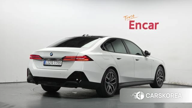 BMW 5 Series (G60) id 4432715 из Кореи 12