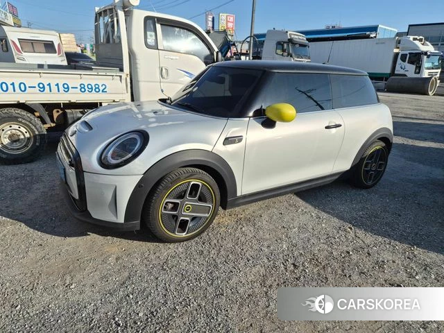 Mini Cooper Electric 2022 Светло-серебряный цвет из Кореи, фото 2