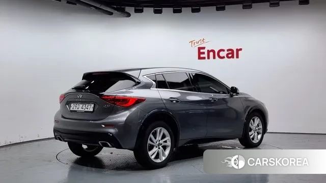 Infiniti Q30 id 3004594 из Кореи 12