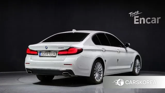 BMW 5 Series (G30) id 3751652 из Кореи 12