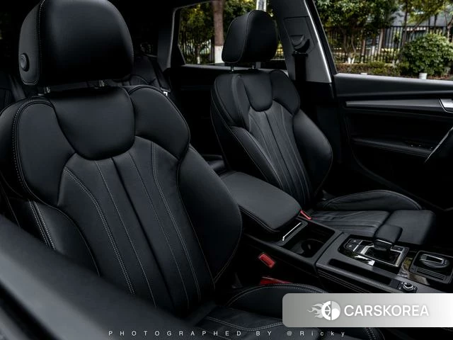 Audi Q5L 2022 Черный из Китая, фото 3