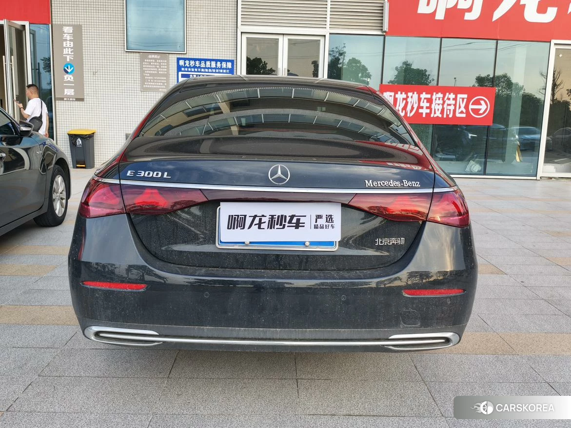Mercedes-Benz E-class 2026 Черный из Китая, фото 2