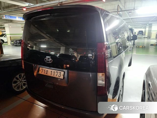 Hyundai Staria 2021 Серый из Кореи, фото 2