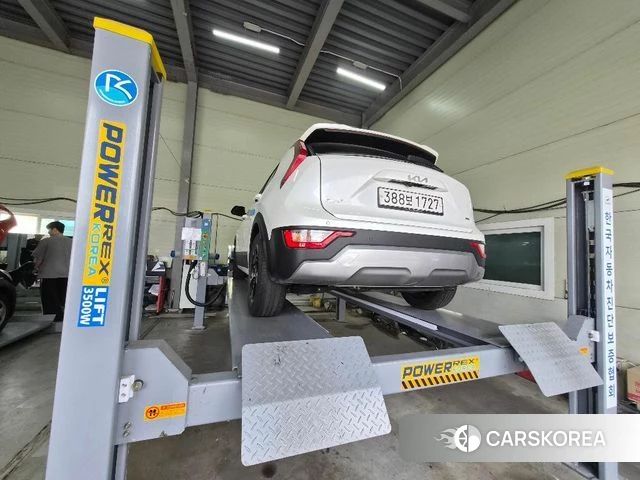 Kia Di Ol Nu Niro 2022 Белый из Кореи, фото 2