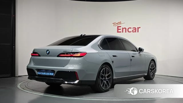 BMW i7 (G70) id 4773905 из Кореи 12
