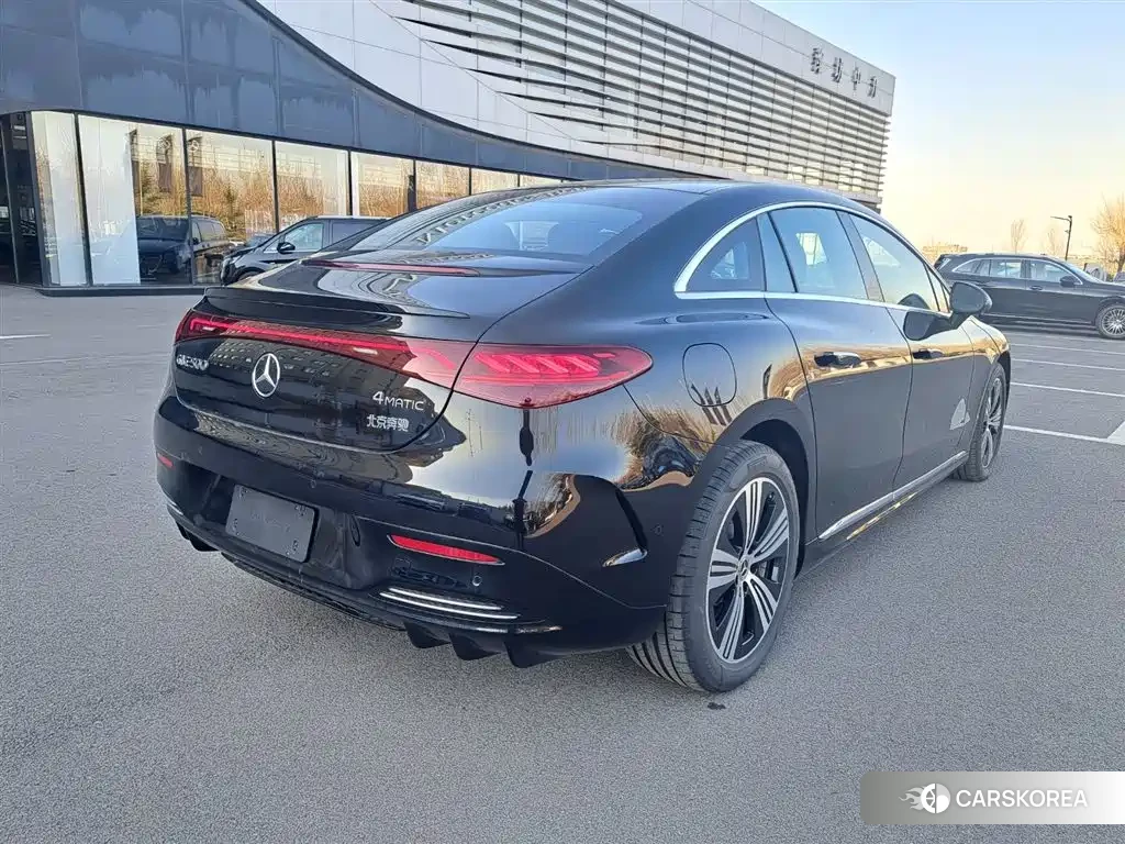 Mercedes-Benz EQE 2025 Черный из Китая, фото 2