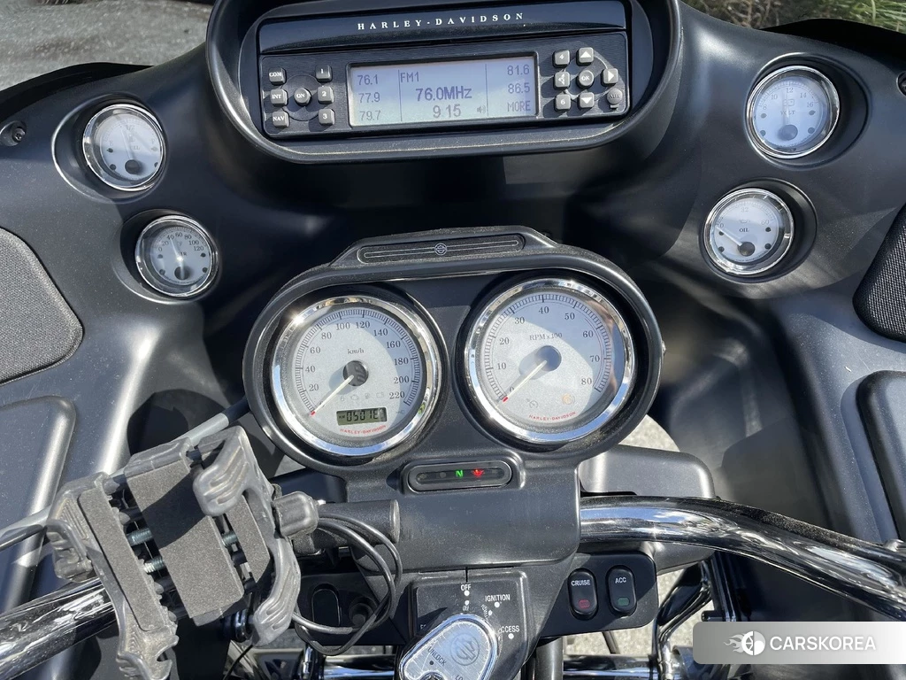 Проданный Harley-Davidson Road Glide FLTRX1690 2013 из Японии, фото 2