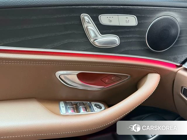 Mercedes-Benz E-class 2021 Черный из Китая, фото 5