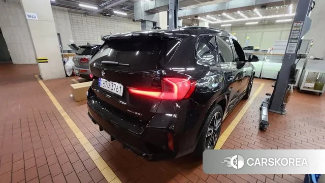 BMW X1 (U11) 2023 Черный из Кореи, фото 2