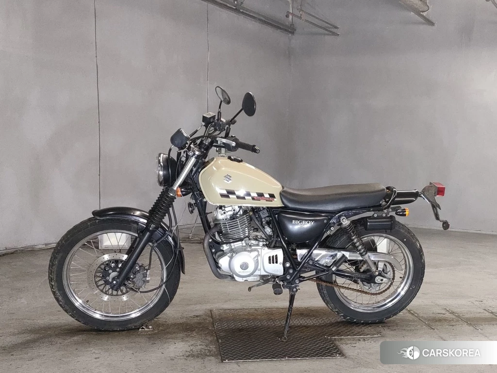 Проданный Suzuki GRASS TRACKER BIG BOY 250 2014 из Японии