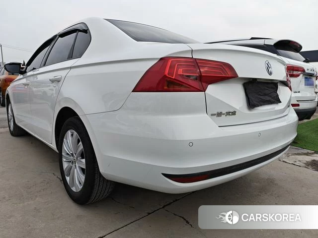 Volkswagen Bora 2023 Белый из Китая, фото 2