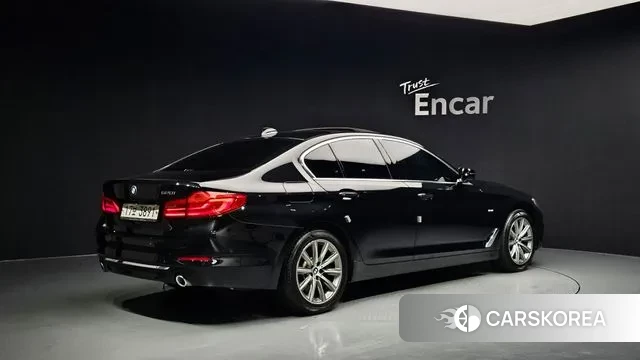 BMW 5 Series (G30) id 3039278 из Кореи 12