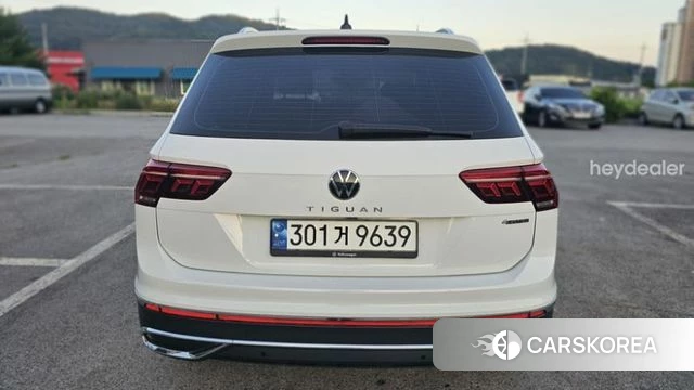 Volkswagen Tiguan second Generation 2022 Белый из Кореи, фото 2