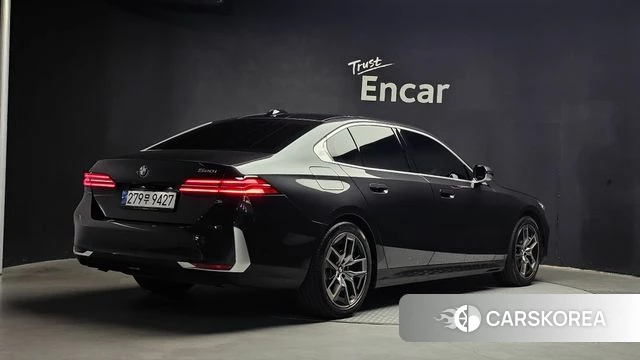 BMW 5 Series (G60) id 3882949 из Кореи 12