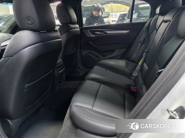 Cadillac CT5 2022 Белый из Китая, фото 2