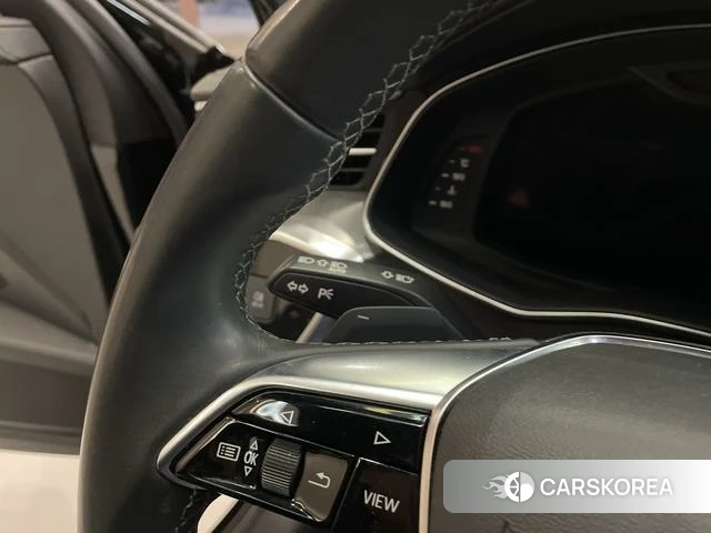 Audi A6L id 4333278 из Китая 12