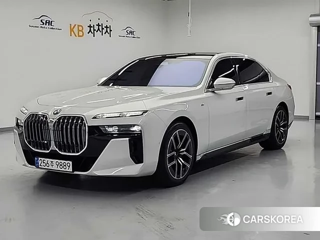 BMW 7 Series (G70) id 3241157 из Кореи 2