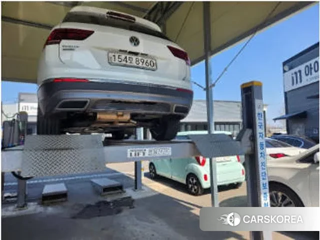 Volkswagen Tiguan Allspace 2020 Белый из Кореи, фото 2