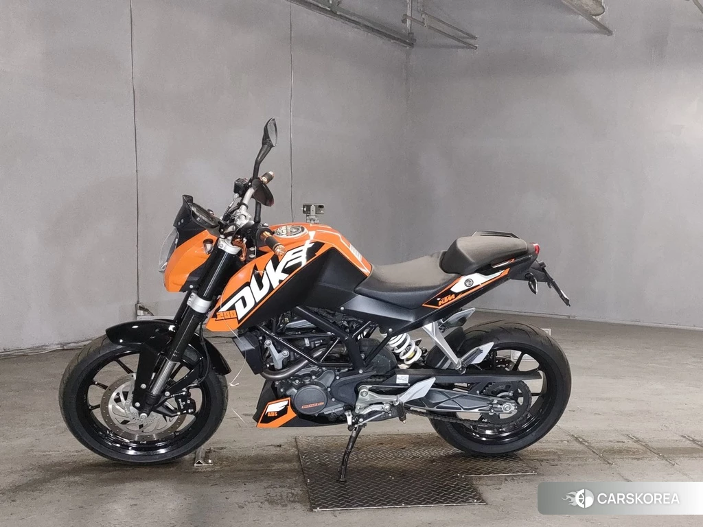 Проданный KTM 200 DUKE 2013 из Японии, фото 2