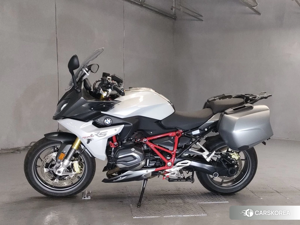 Проданный BMW R1200RS 2018 из Японии