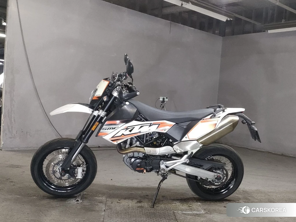 Проданный KTM 690 SMC 2011 из Японии