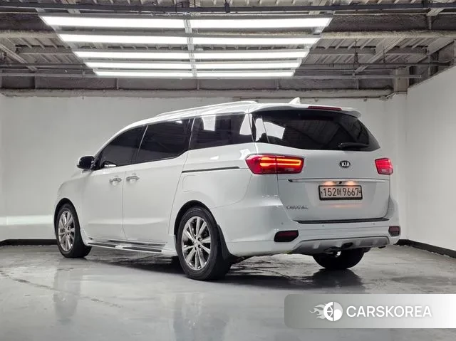Kia The New Carnival id 3621874 из Кореи 12
