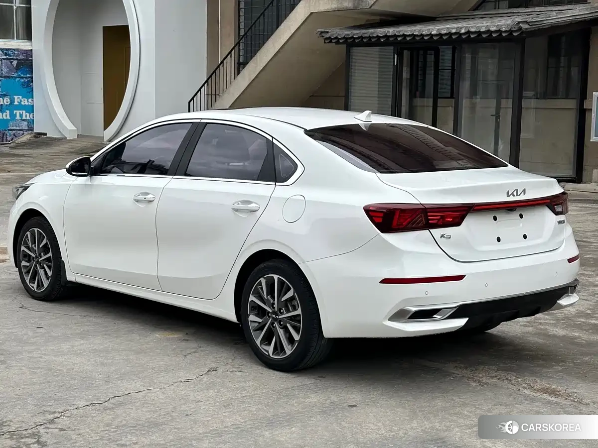 Kia K3 2021 Белый из Китая, фото 4