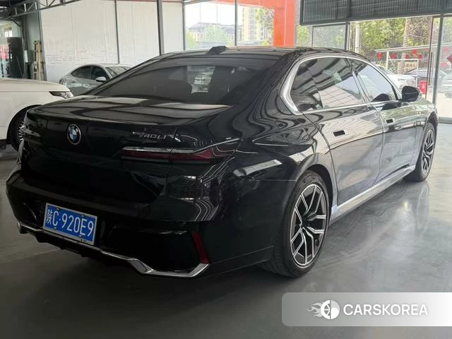 BMW 7 series 2024 Черный из Китая, фото 2