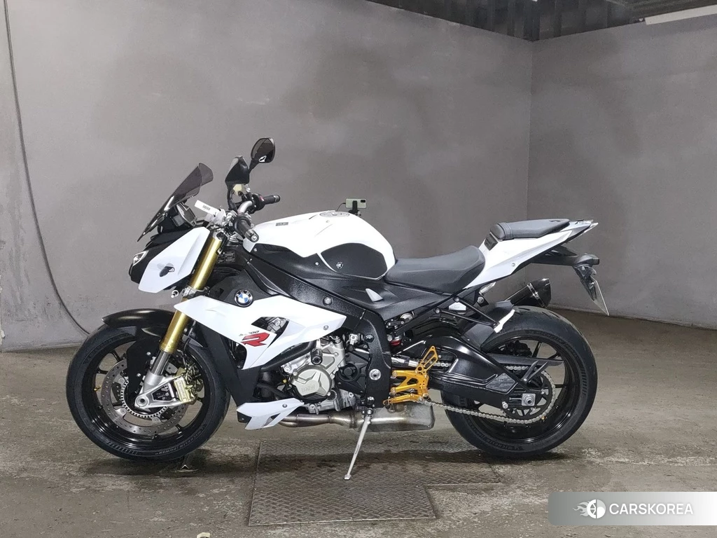 Проданный BMW S1000R 2016 из Японии