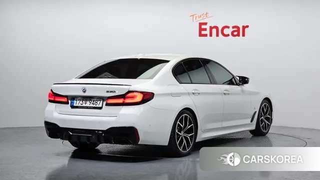 BMW 5 Series (G30) id 3367010 из Кореи 12