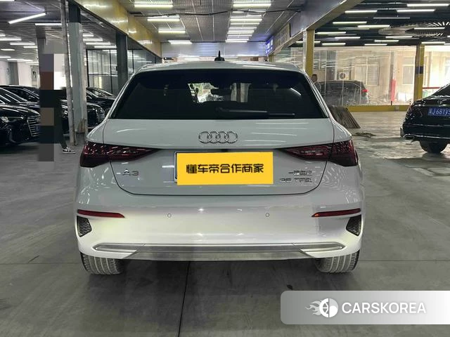 Audi A3 2021 Белый из Китая, фото 2